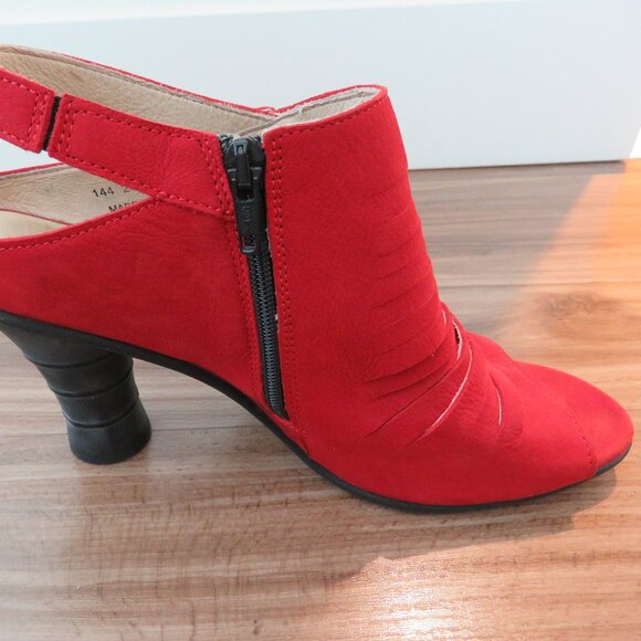 FLY LONDON Amid Suede Peep Toe Perforated Sandals in Red - Size US 10 - 10.5 - Picture 10 of 14